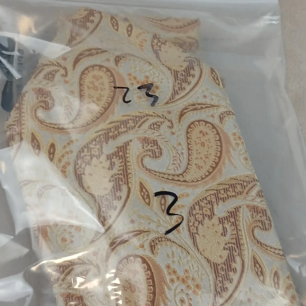 Le Ferre Italy 3.75x59 Mens‎ Silk Tie Beige Paisley